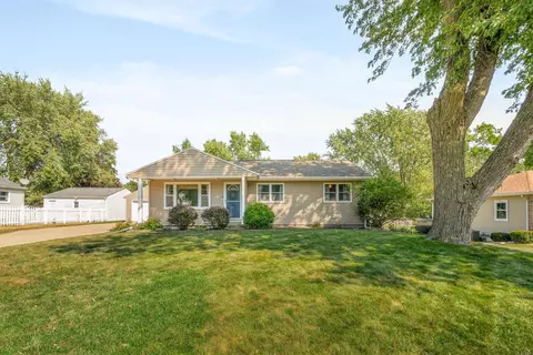 423 N Ellen St, Cedar Falls, IA 50613