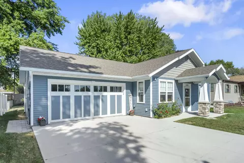 2100 Ansborough Ave, Waterloo, IA 50701