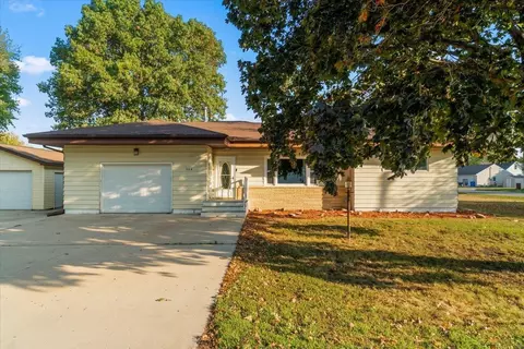 304 W Elder St, Dike, IA 50624
