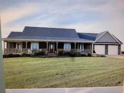 14202 20th St, Lime Springs, IA 52155