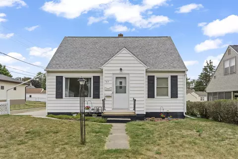 917 Bourland Ave, Waterloo, IA 50702