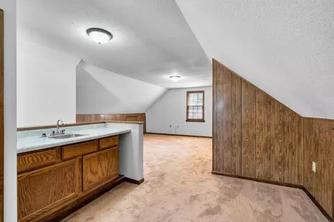 2807 E 4th St, Waterloo, IA 50703 photo 11