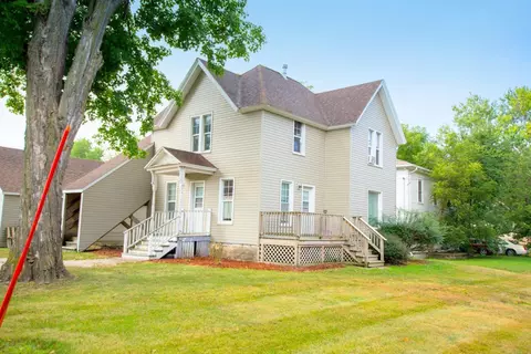 300 Jones St, Fayette, IA 52142