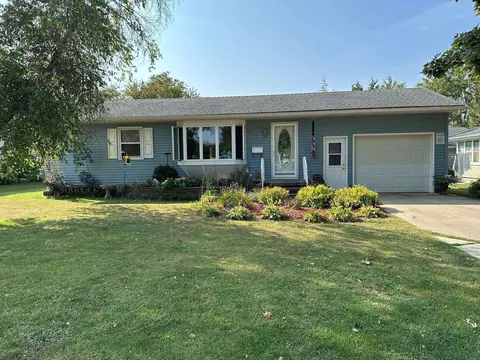 107 W 8th, Sumner, IA 50674