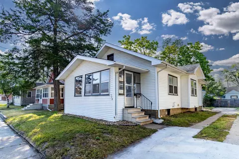 112 E Parker St, Waterloo, IA 50703