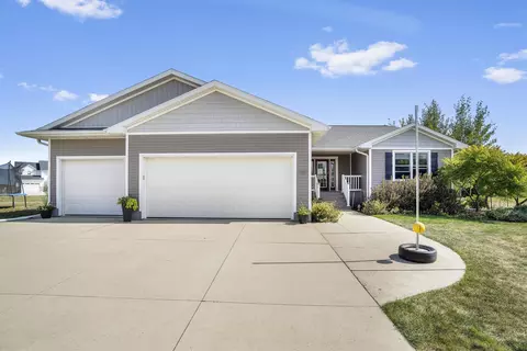 1134 Prospect St, Jesup, IA 50648