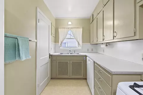 1127 Cornwall Ave, Waterloo, IA 50702 photo 7
