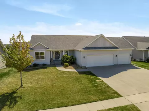 4307 Sonoma Dr, Cedar Falls, IA 50613