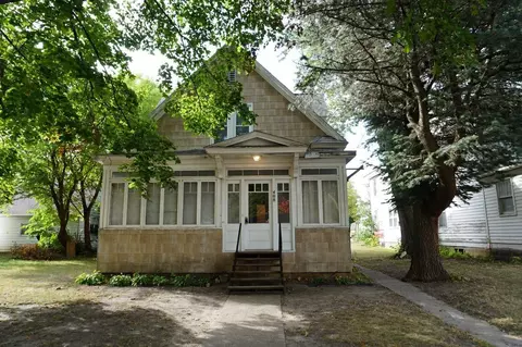 408 5th Ave, Charles City, IA 50616
