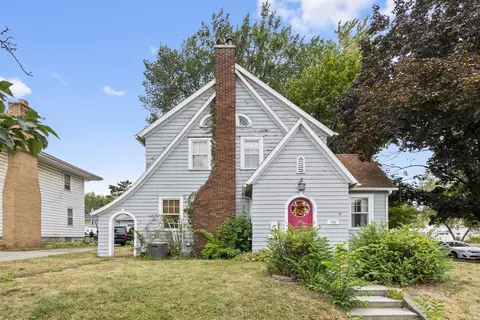 702 Baltimore St, Waterloo, IA 50702