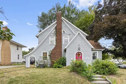 702 Baltimore St, Waterloo, IA 50702