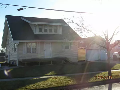 702 K Ave, Grundy Center, IA 50638