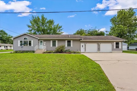 330 End Ave, Evansdale, IA 50707
