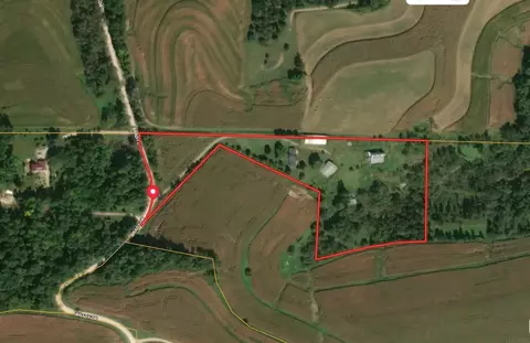 1653 Brady Dr, Waterville, IA 52170