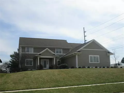 3622 Pheasant Dr, Cedar Falls, IA 50613