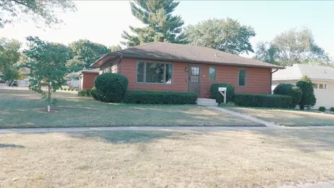 908 7th Ave, Charles City, IA 50616