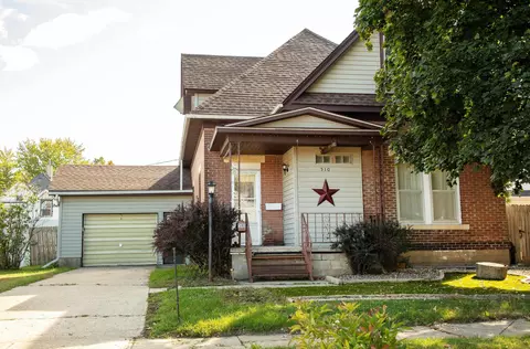 510 Commercial St, Reinbeck, IA 50669