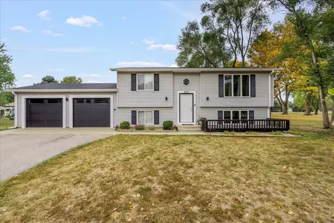 400 N Oak, Janesville, IA 50647