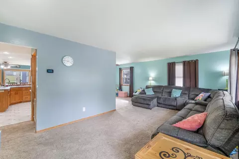 508 7th St, Gladbrook, IA 50635 photo 4