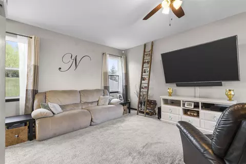 1109 Sandpiper Ct, Waterloo, IA 50702 photo 3