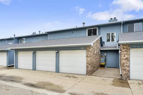 125 Southbrooke Dr #5, Waterloo, IA 50702