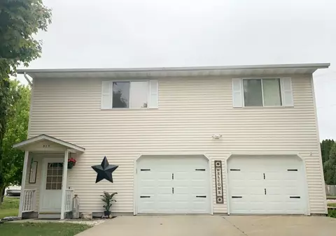 515 Vine St, Osage, IA 50461