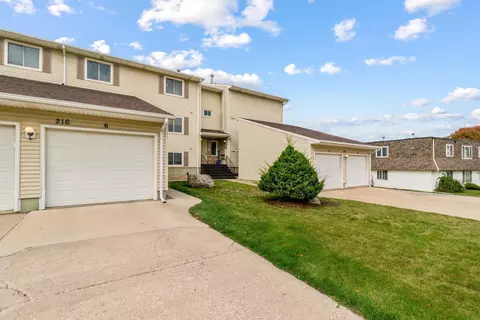 216 W Park Ln #6, Waterloo, IA 50701