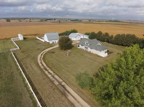 4319 Hickory Ave, Saint Ansgar, IA 50472