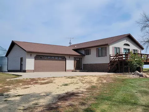 14949 165th St, Elma, IA 50628