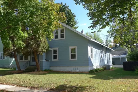 308 4th Ave, Charles City, IA 50616