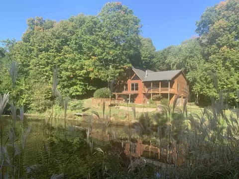 121 Winding Ridge Rd, Denver, IA 50622
