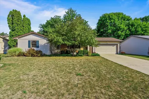 142 Barryington Dr, Waterloo, IA 50701