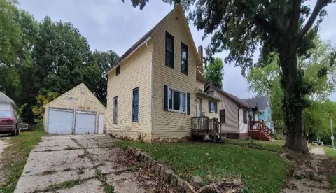 611 S Dodge St, Algona, IA 50511
