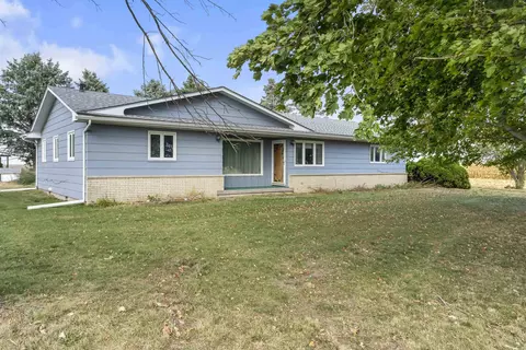 2749 Highway 8, Traer, IA 50675