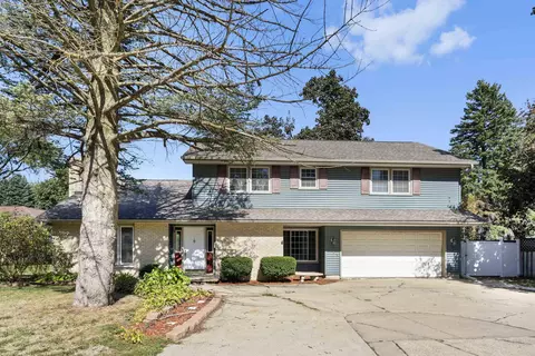 914 W Ridgeway Ave, Waterloo, IA 50701