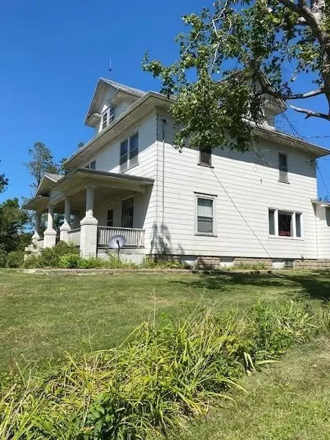 6528 11 Th Ave, Dysart, IA 52224