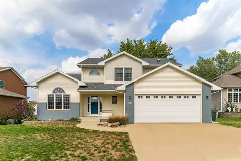 211 Alvarado Ave, Cedar Falls, IA 50613