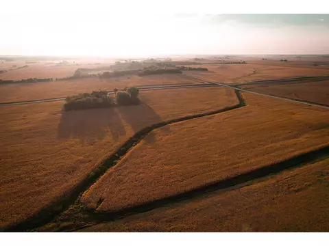 0000 County Rd T25, Aplington, IA 50604