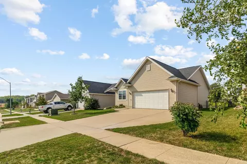 5021 Millenium Dr, Cedar Falls, IA 50613 photo 2