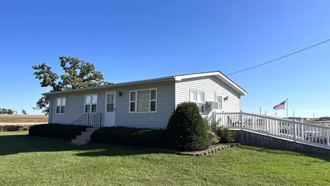 3278 210th St, Waucoma, IA 52171