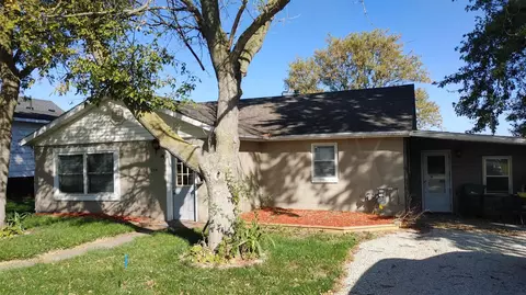 255 E Monroe St, Winthrop, IA 50682 photo 2