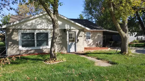 255 E Monroe St, Winthrop, IA 50682 photo 1