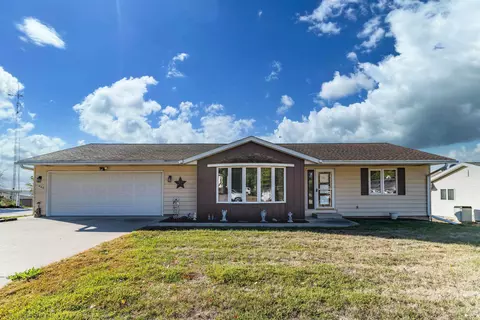 402 Mcadoo St, Wellsburg, IA 50680