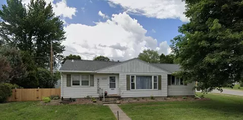 1309 7th St, Cedar Falls, IA 50613