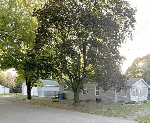502 W South St, Shell Rock, IA 50670