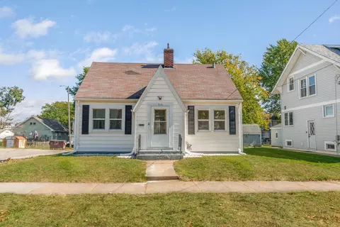 613 Vermont St, Waterloo, IA 50702