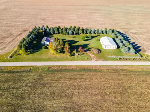 14723 250th St, Grundy Center, IA 50638