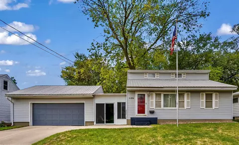 1126 Minnesota St, Waterloo, IA 50702