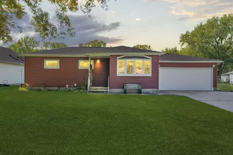 307 3rd St, Washburn, IA 50702
