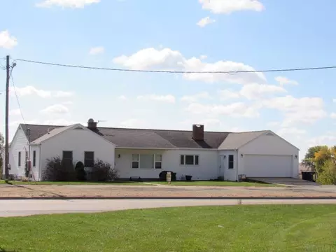 7023 Highway 64, Wyoming, IA 52362